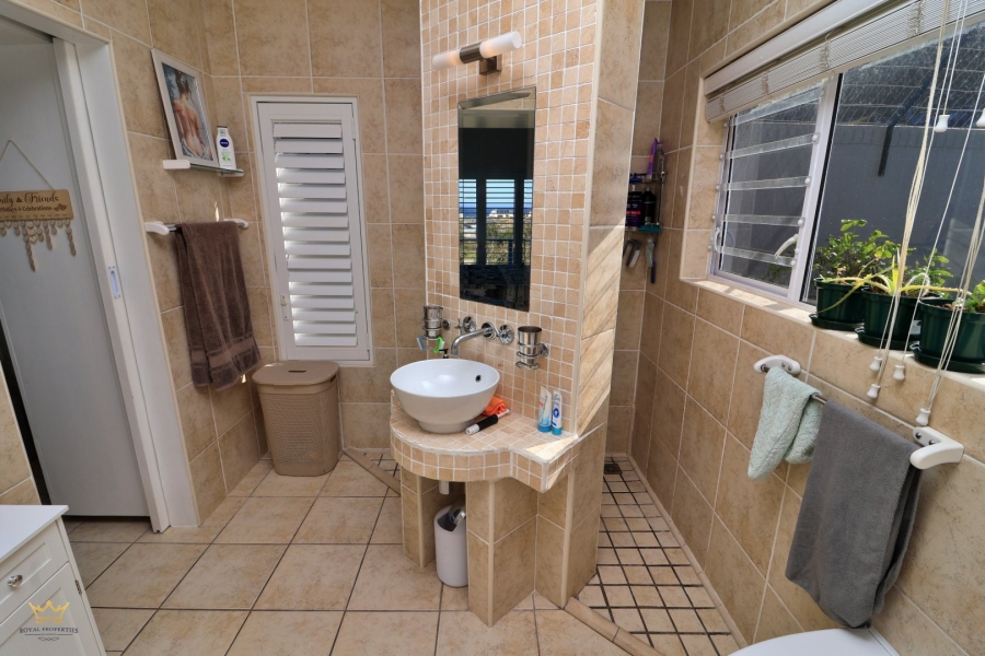 3 Bedroom Property for Sale in Sunny Seas Estate Western Cape